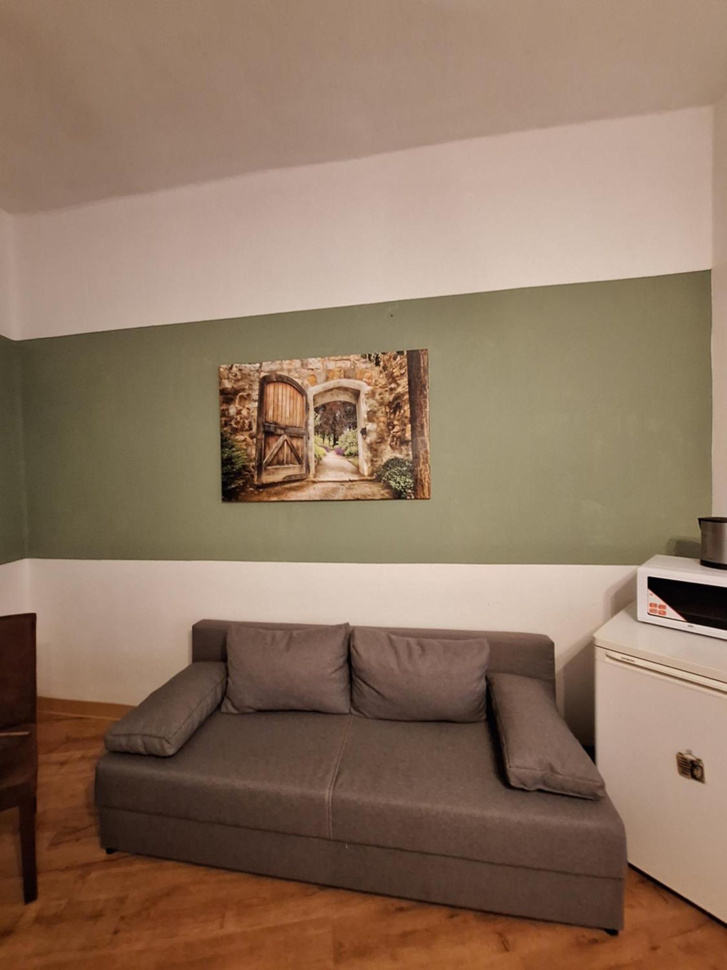 Gaststaette Und Pension Zur Schiene Merseburgo Habitación foto